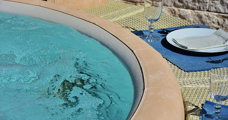 La cabane dans les arbres avec jacuzzi : vraiment worth it ?